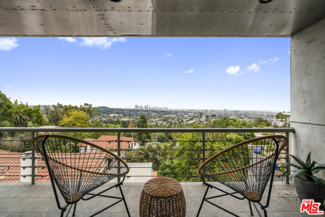 2 Bed Home for Sale in Los Angeles, California