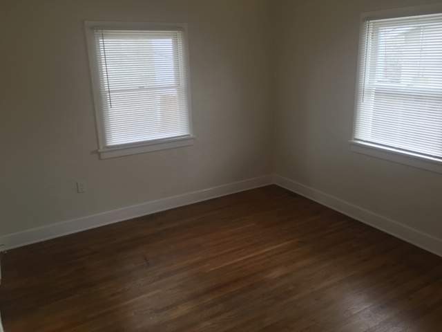 1469 Evergreen