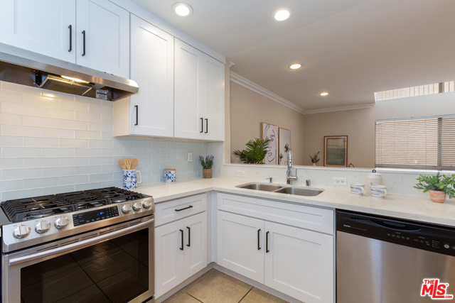 2 Bed Home for Sale in Los Angeles, California