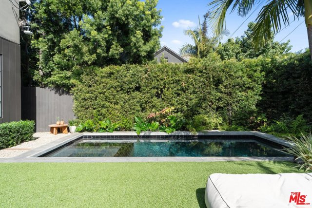 5 Bed Home for Sale in Los Angeles, California