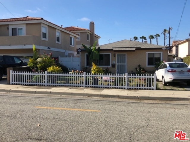 2203 Warfield Avenue, Redondo Beach, California 90278, ,Residential Income,Sold,Warfield,20624850