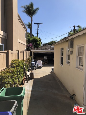 908 ROSECRANS Avenue, Manhattan Beach, California 90266, 2 Bedrooms Bedrooms, ,1 BathroomBathrooms,Residential,Sold,ROSECRANS,19519956