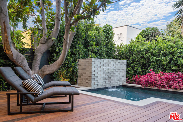 5 Bed Home for Sale in Los Angeles, California