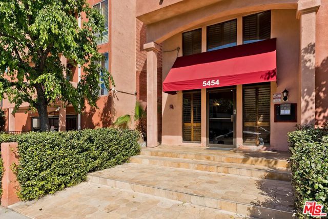 2 Bed Home for Sale in Encino, California