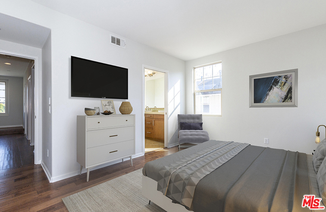 2 Bed Home for Sale in Los Angeles, California