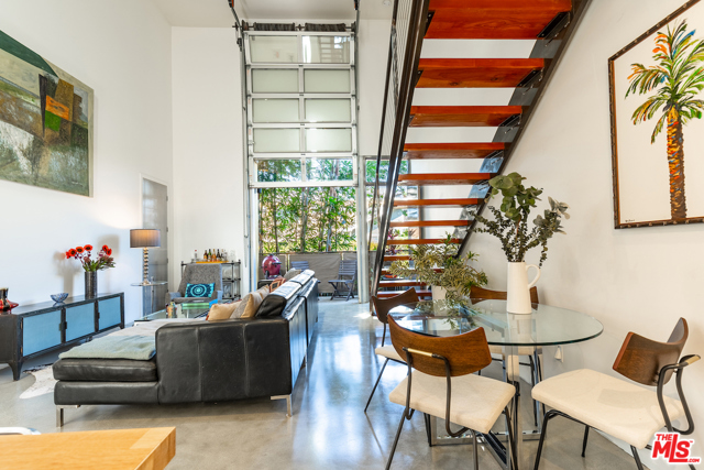 1 Bed Home for Sale in Los Angeles, California