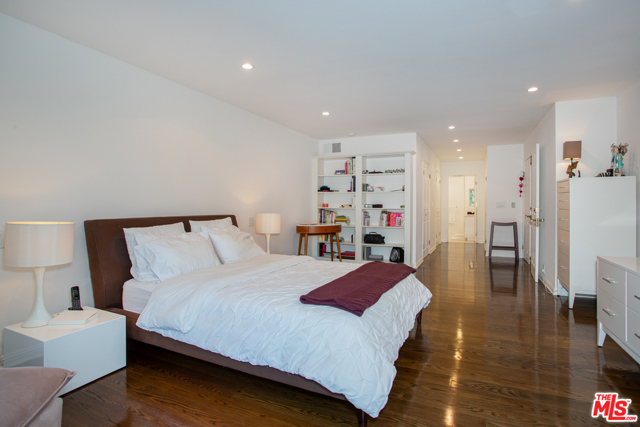 3 Bed Home for Sale in Los Angeles, California