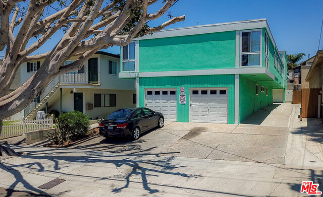 502 ELENA Avenue, Redondo Beach, California 90277, ,Residential Income,Sold,ELENA,18409526