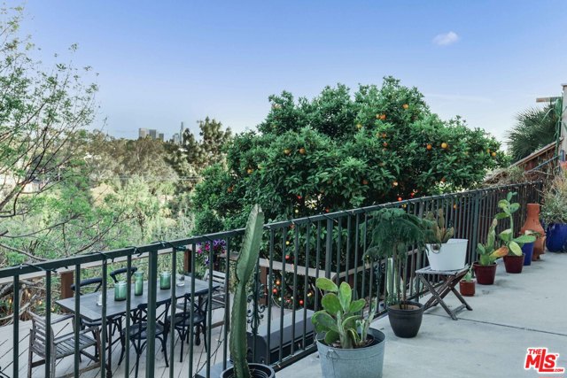  Income Home for Sale in Los Angeles, California