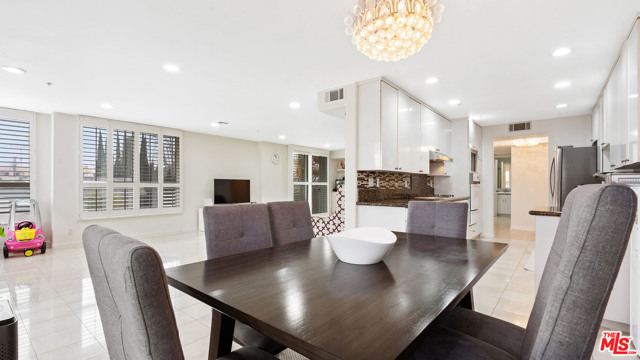 3 Bed Home for Sale in Los Angeles, California