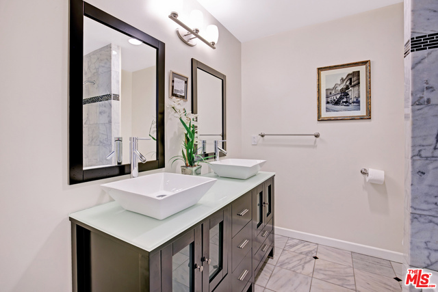 3 Bed Home for Sale in Sherman Oaks, California