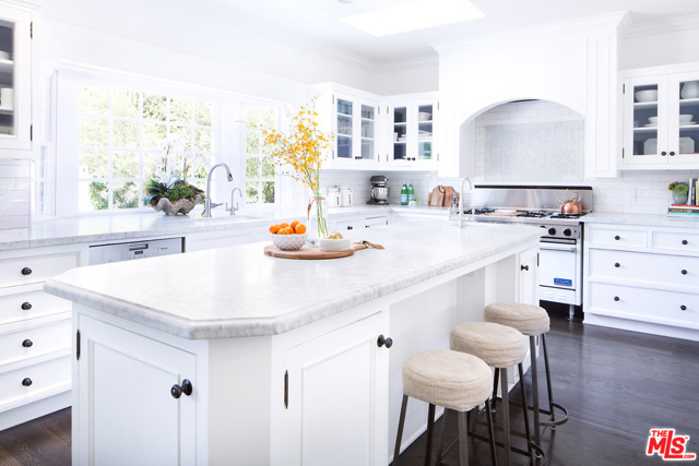 5 Bed Home for Sale in Pacific Palisades, California