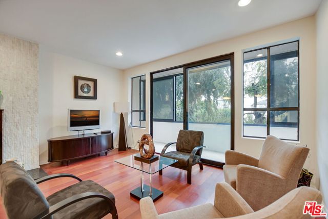 2 Bed Home for Sale in Los Angeles, California