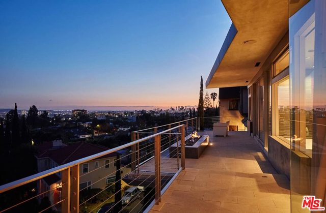 3 Bed Home for Sale in Los Angeles, California