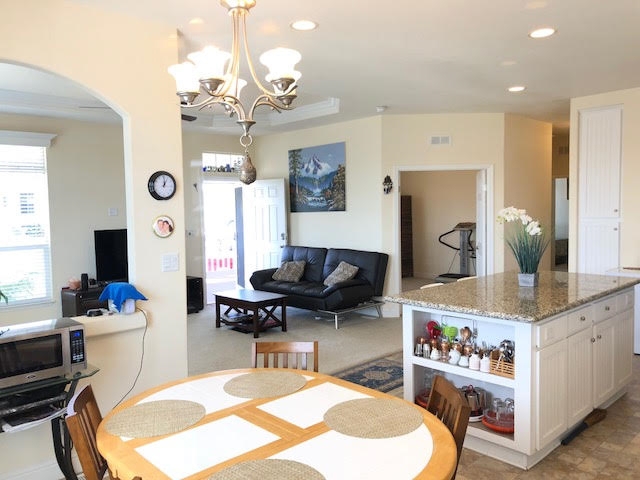 650 S Rancho Santa Fe Rd