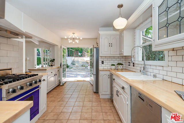 4 Bed Home for Sale in Los Angeles, California