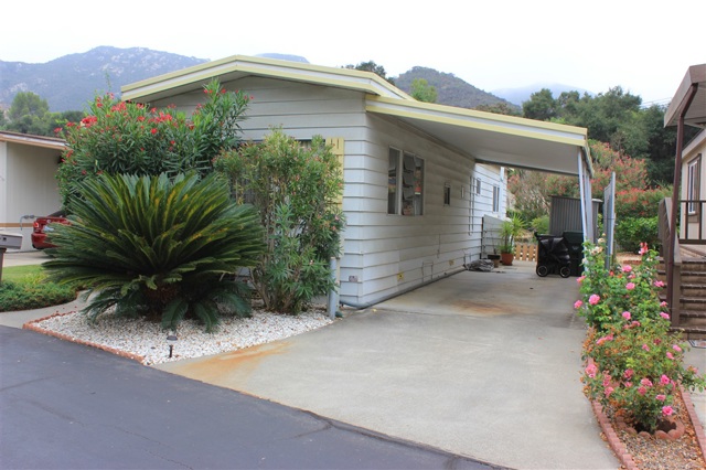 8975 Lawrence Welk Dr
