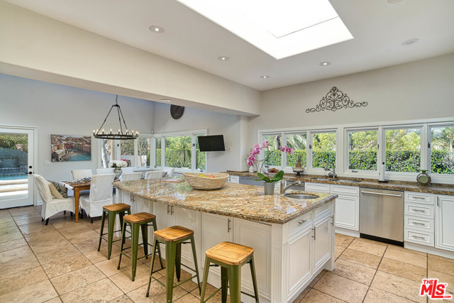 5 Bed Home for Sale in Calabasas, California