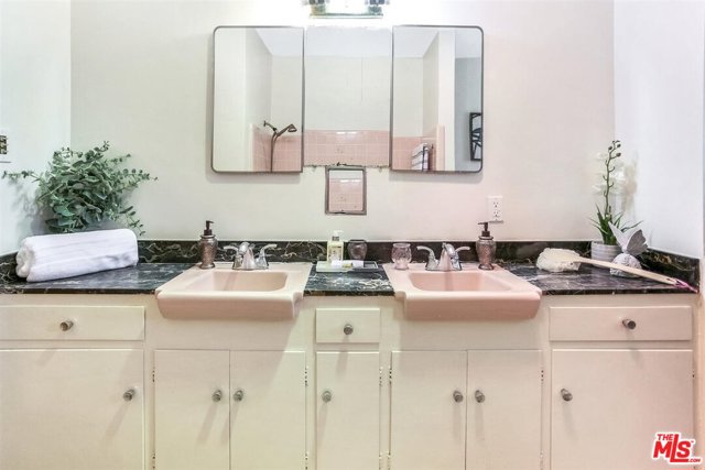 4 Bed Home for Sale in Sherman Oaks, California