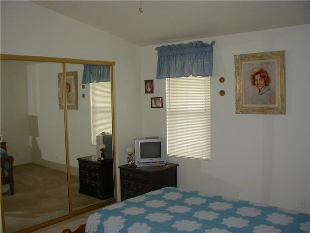 http://media.crmls.org/mediaz/4B4588A3-5758-4FB5-B523-5D7F04B1AD45.jpg