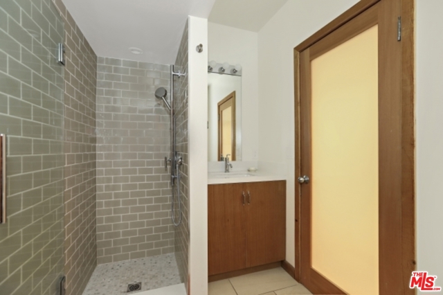 5 Bed Home for Sale in Los Angeles, California