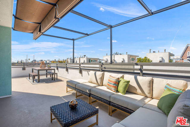 2 Bed Home for Sale in Los Angeles, California
