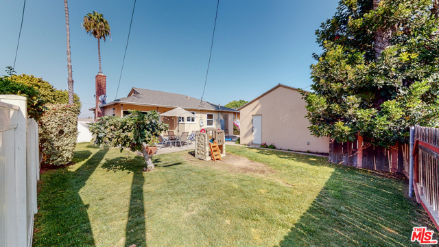 3 Bed Home for Sale in Hawthorne, California