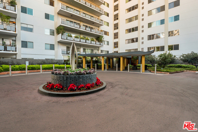 1 Bed Home for Sale in West Hollywood, California