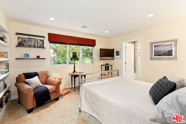 5 Bed Home for Sale in Beverly Hills, California