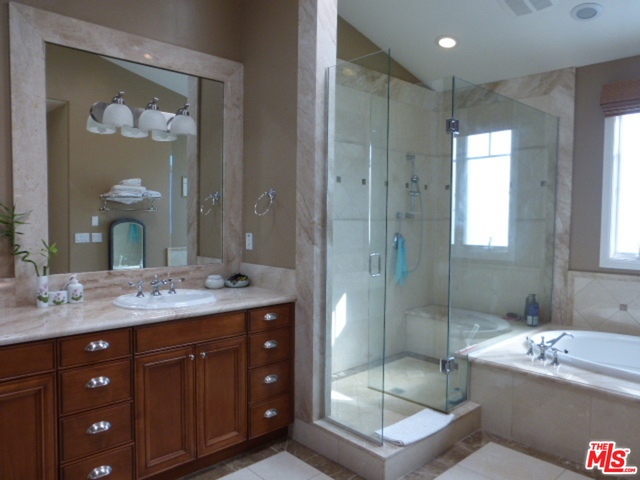 548 21ST Street, Hermosa Beach, California 90254, 5 Bedrooms Bedrooms, ,4 BathroomsBathrooms,Residential,Sold,21ST,18407334