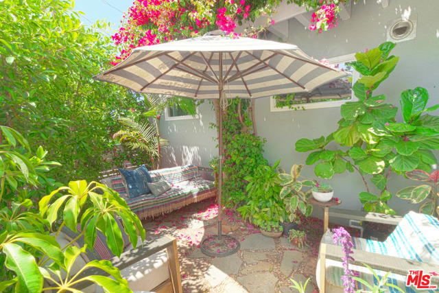 Backyard Patio Seating