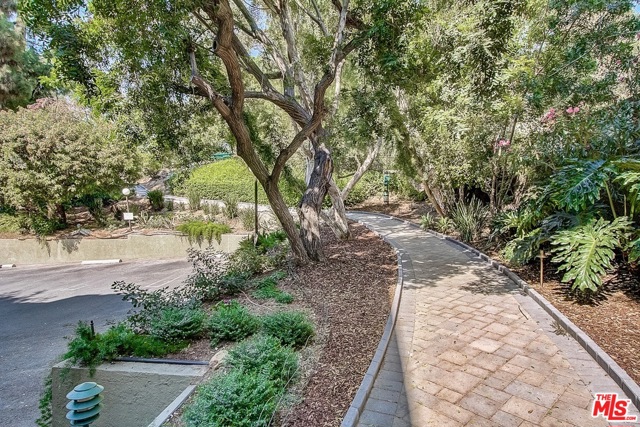 2 Bed Home for Sale in Los Angeles, California