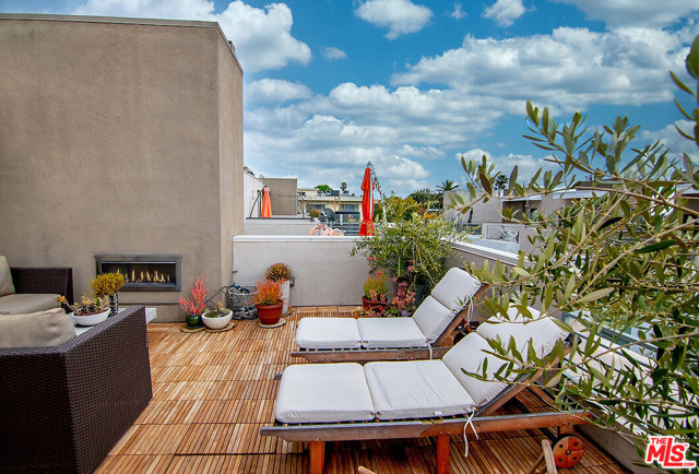 3 Bed Home for Sale in Los Angeles, California
