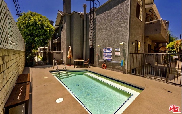 2 Bed Home for Sale in Studio City, California