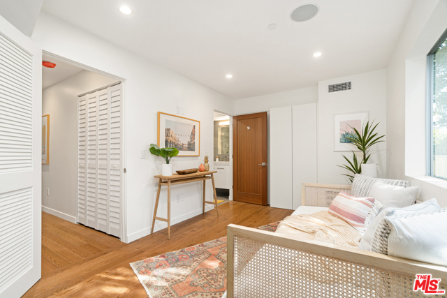 2 Bed Home for Sale in Santa Monica, California