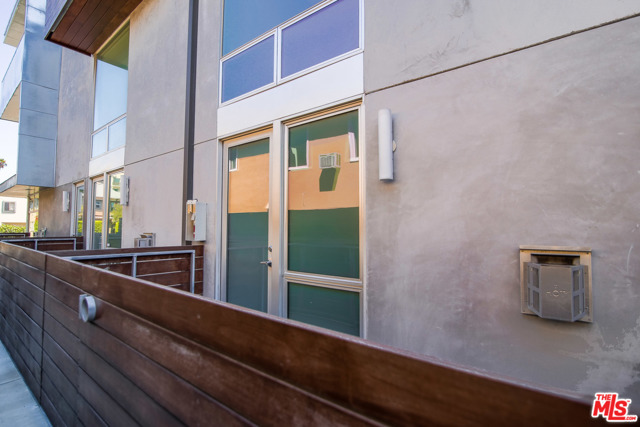 2 Bed Home for Sale in Los Angeles, California