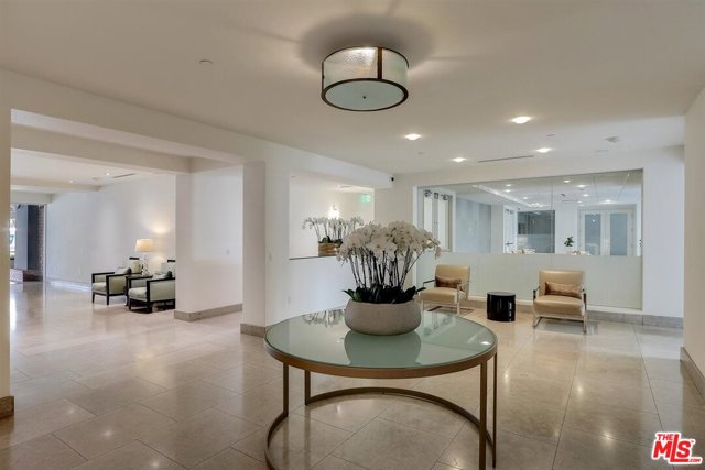 1 Bed Home for Sale in Los Angeles, California