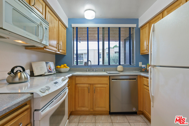 2 Bed Home for Sale in Culver City, California