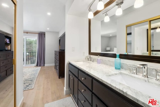 2 Bed Home for Sale in Playa del Rey, California