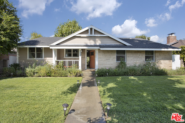 3 Bed Home for Sale in Lake Balboa, California