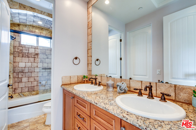 1006 HARKNESS Lane, Redondo Beach, California 90278, 5 Bedrooms Bedrooms, ,4 BathroomsBathrooms,Residential,Sold,HARKNESS,19466584