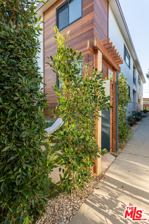 2 Bed Home for Sale in Venice, California