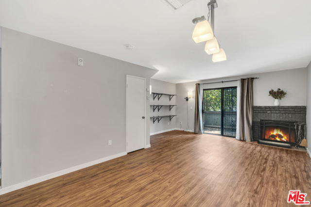 2 Bed Home for Sale in Van Nuys, California