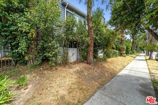 2 Bed Home for Sale in Van Nuys, California