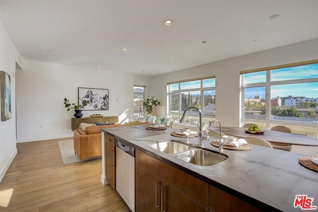 2 Bed Home for Sale in Los Angeles, California