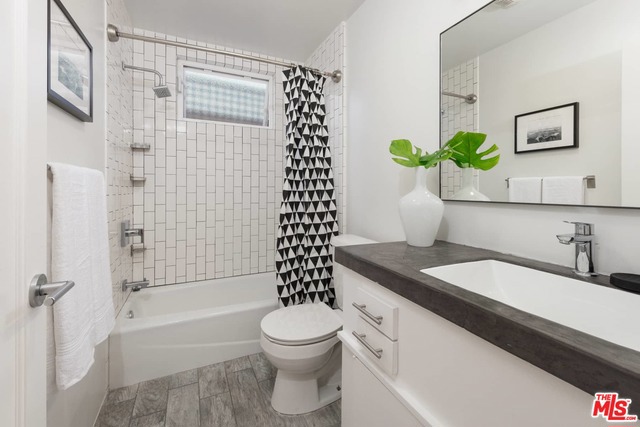 1 Bed Home for Sale in West Hollywood, California
