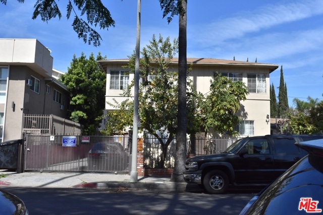 5939 CARLTON Way, Los Angeles, California 90028, ,Residential Income,For Sale,CARLTON,20561838