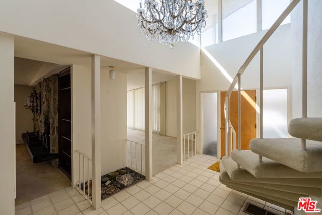 5 Bed Home for Sale in Playa del Rey, California