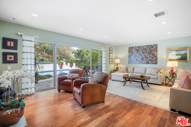 5 Bed Home for Sale in Beverly Hills, California