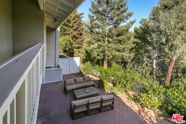 4 Bed Home for Sale in Los Angeles, California